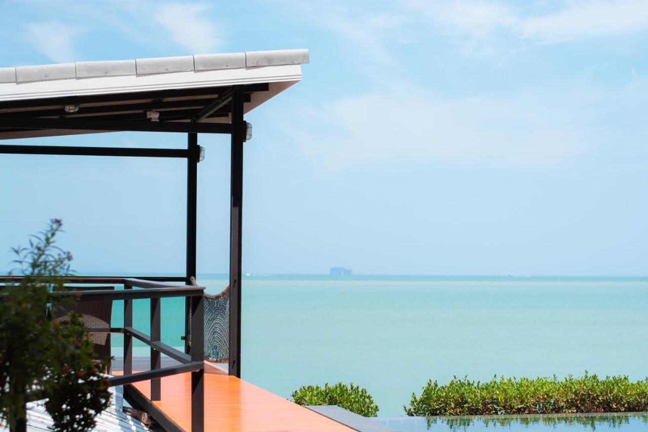 Koh Sirey Beachfront Pool Villa Phuket Eksteriør billede